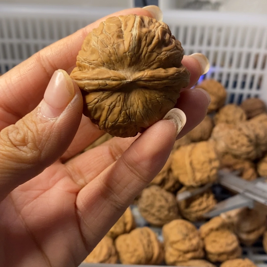 忆***凡文玩核桃吊坠元宝