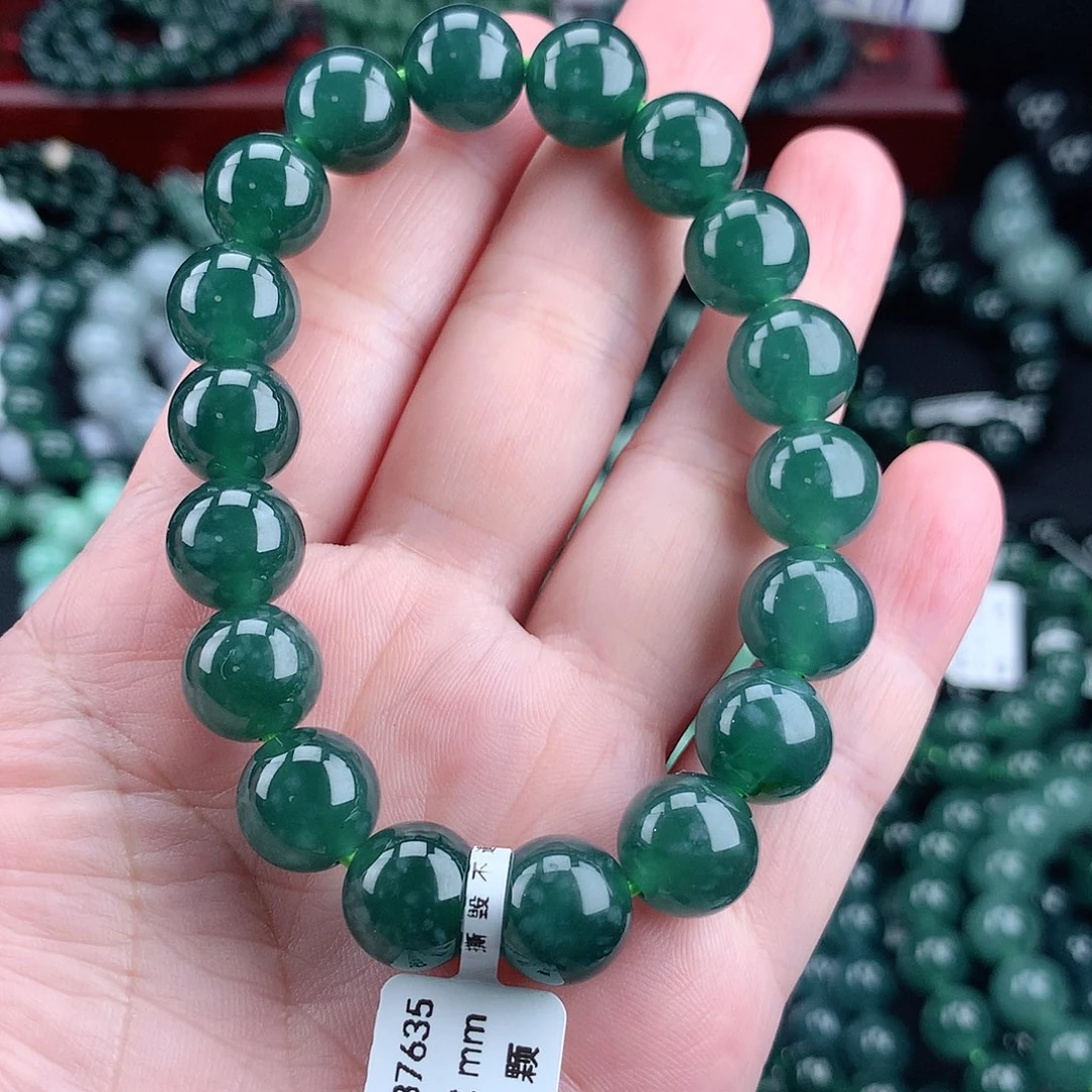 一***碗翡翠未镶嵌毛衣链