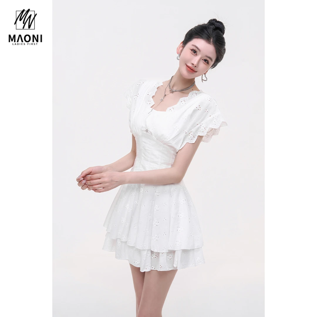 毛妮LADIESFIRST【海岛假日】V领镂空提花连衣裙女收腰压褶L1850