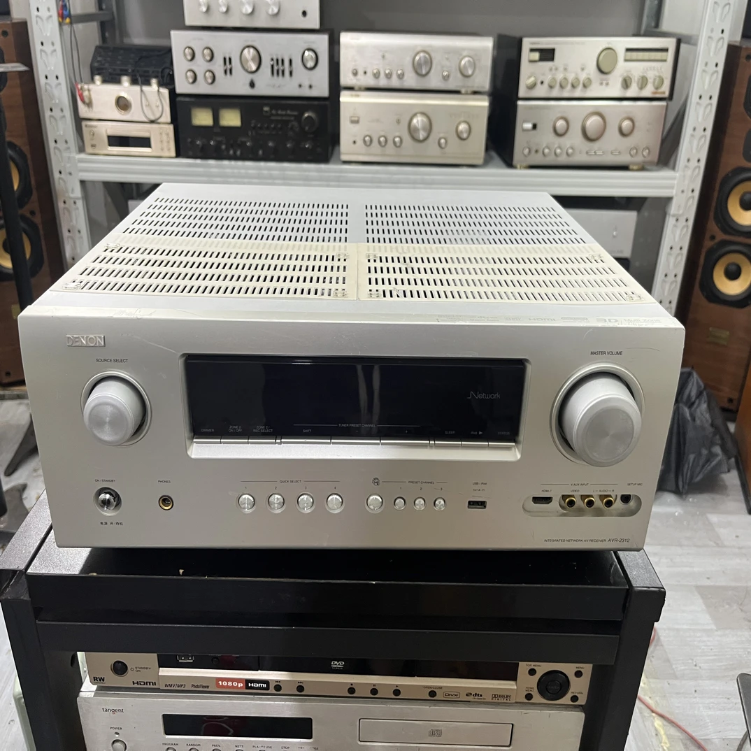 8新  tl功放一台，不包邮，成色如图