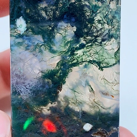 玛瑙/玉髓颈饰未镶嵌老*树