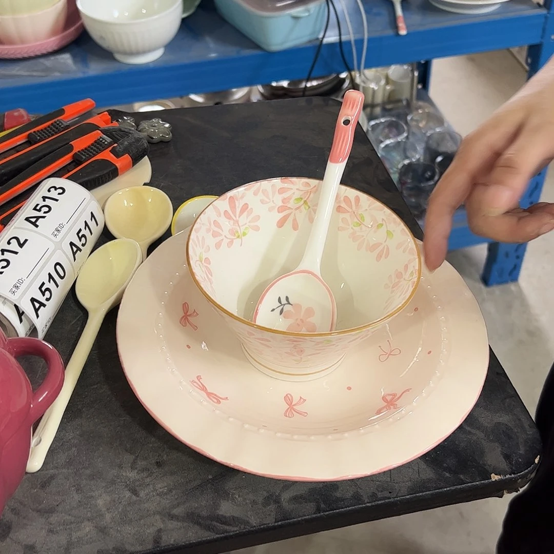 瓷片粉色3件套，3个东西