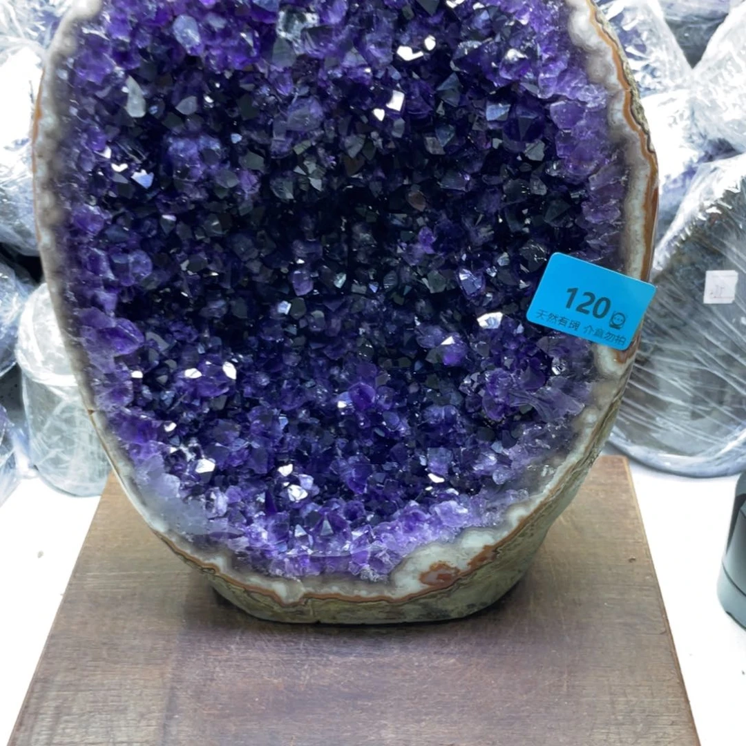 未镶嵌水晶大型摆件（非配饰）