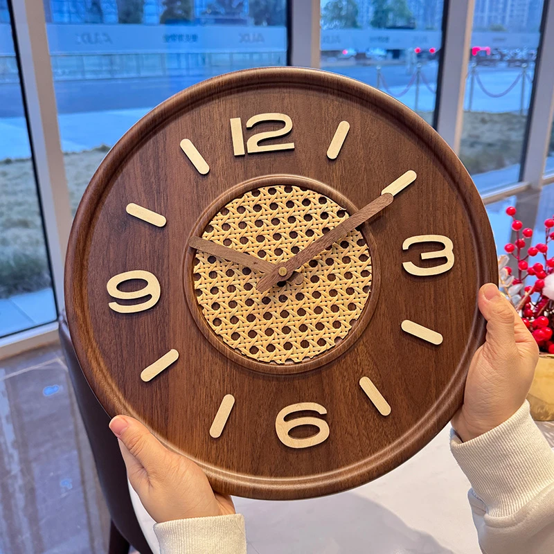 中古挂钟客厅2025新款轻奢高级感挂表家用现代简约创意时钟表挂墙