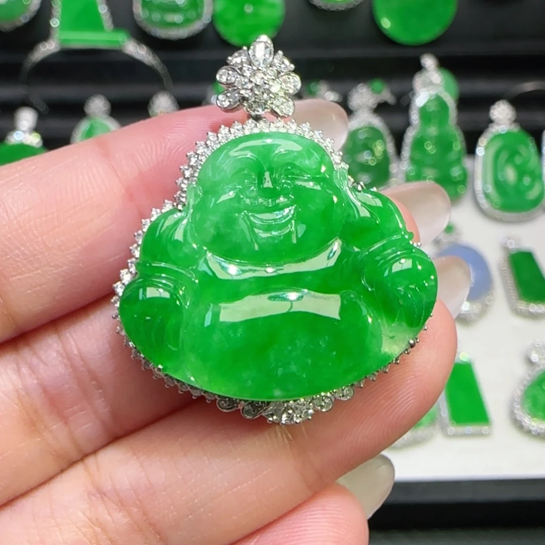 翡翠18K金镶嵌颈饰吊坠