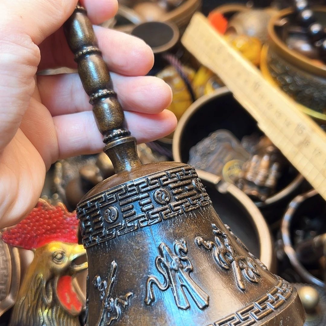 精美铜器工艺品等