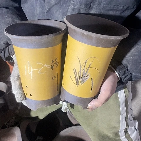 紫砂中国宜兴紫砂花盆，