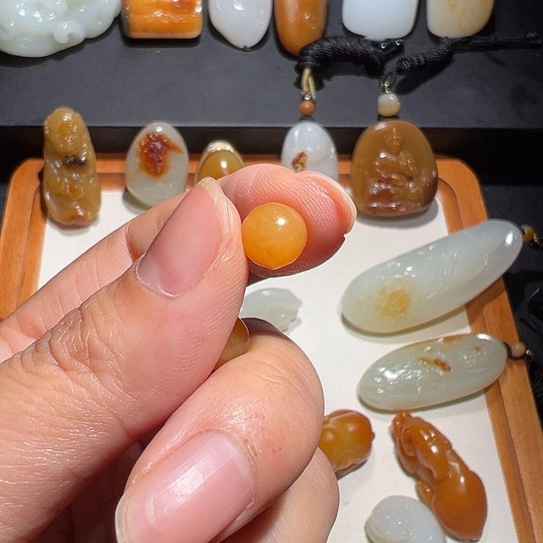 和田玉未镶嵌玉牌