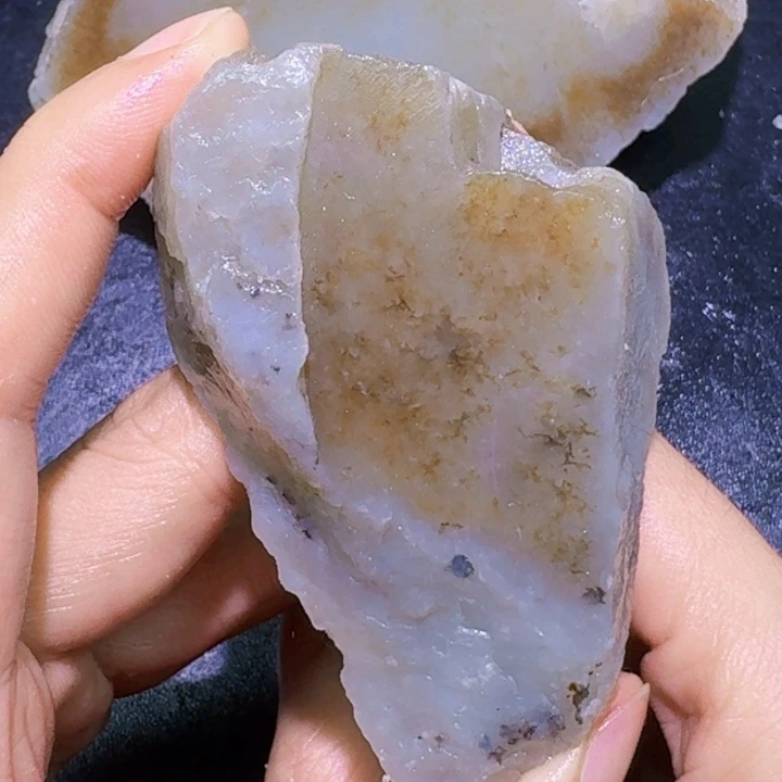 未镶嵌和田玉（糖玉）珠宝半成品