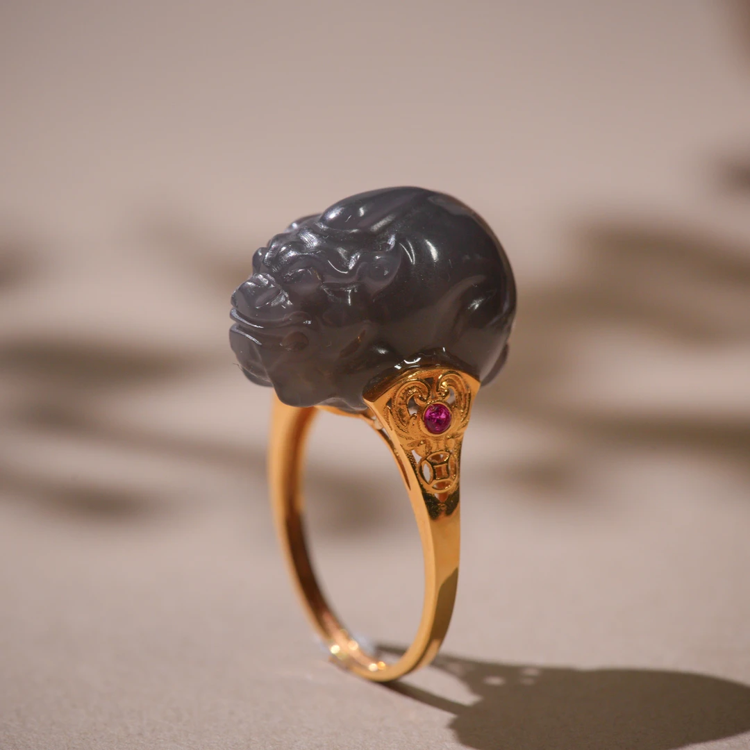 紫富·典藏级和田玉烟紫帝王紫18K金貔貅戒指AJ0629尺寸约17*13*13