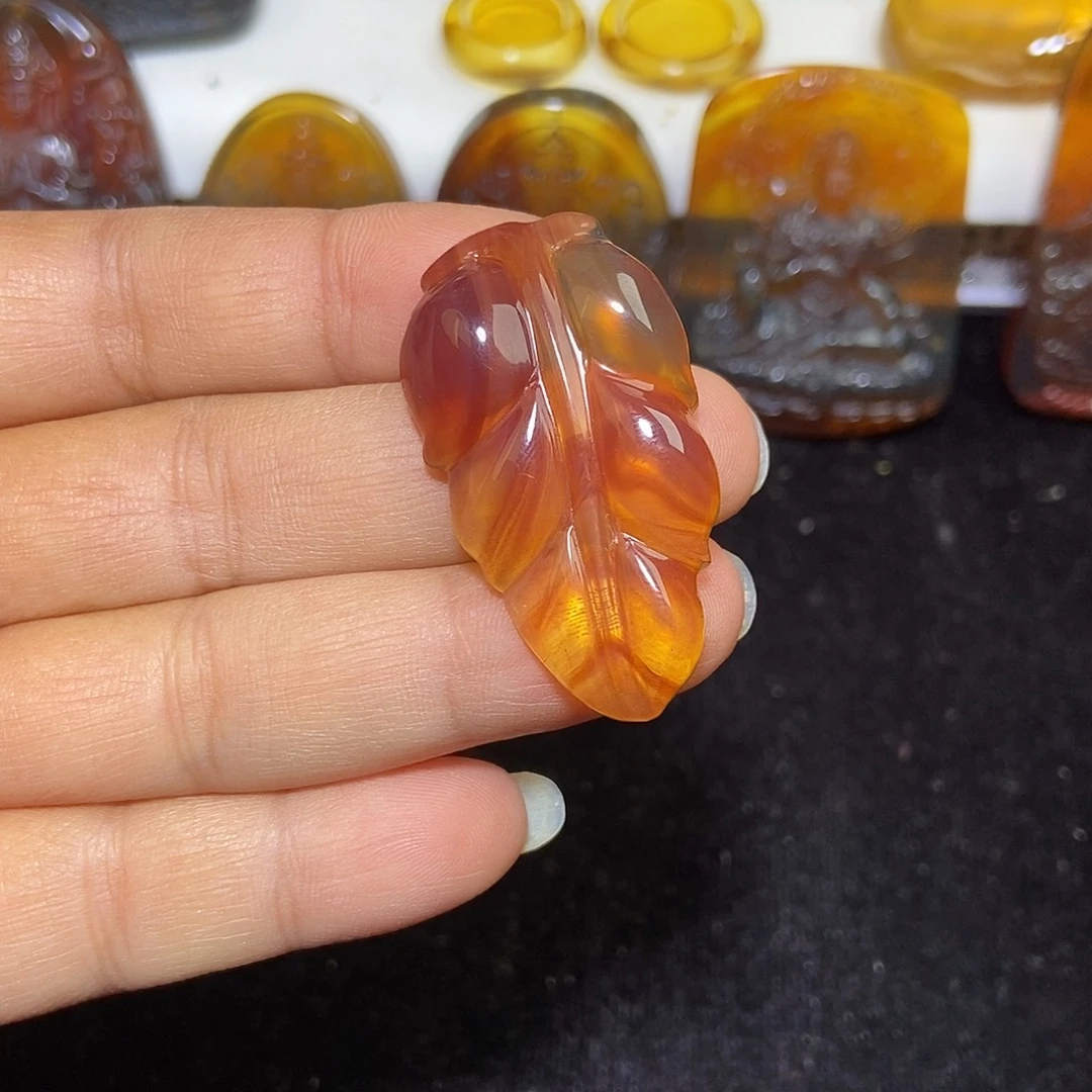 琥珀未镶嵌颈饰缅甸天然琥珀吊坠