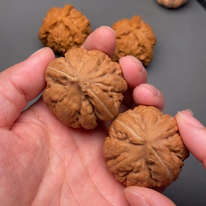 文玩核桃吊坠核桃