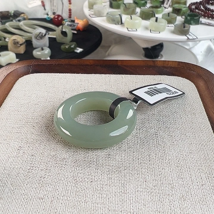 和田玉未镶嵌戒指w58俄蓝色甜甜圈18.0不退换