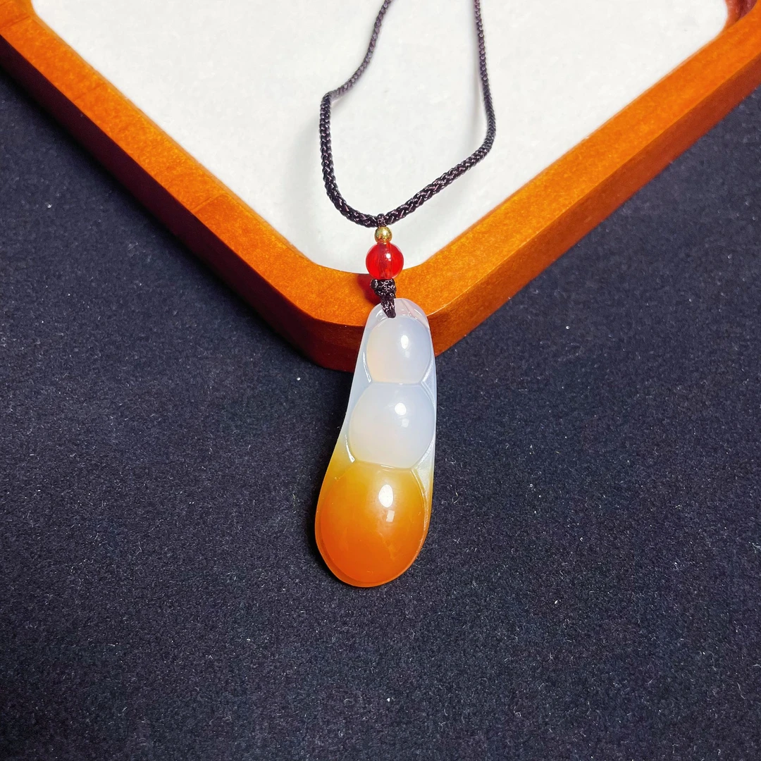 天然玛瑙玉髓连中三元俏糖色福豆玉石吊坠男女款百搭吊坠佛豆吊坠