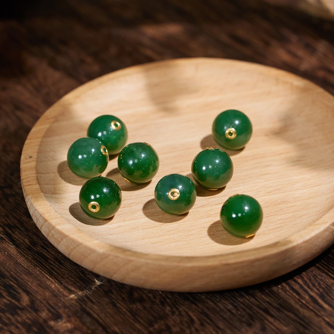 【歪歪】和田玉吊坠（多样性发其一件）*18K金镶嵌（卡11-12）D2357