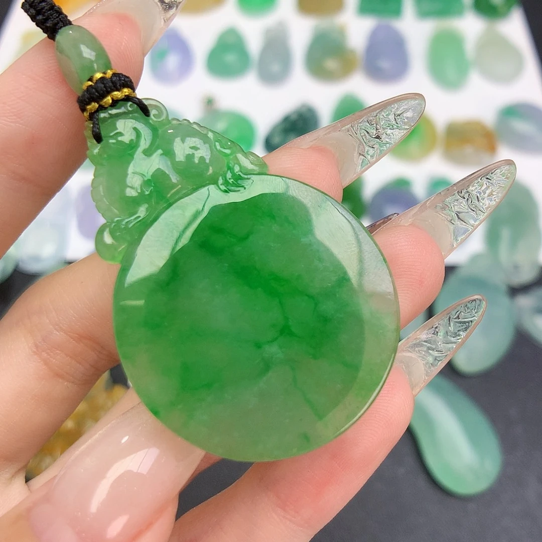 翡翠未镶嵌颈饰护心镜