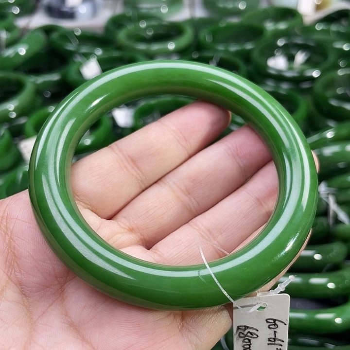 未镶嵌手镯和田玉（碧玉）