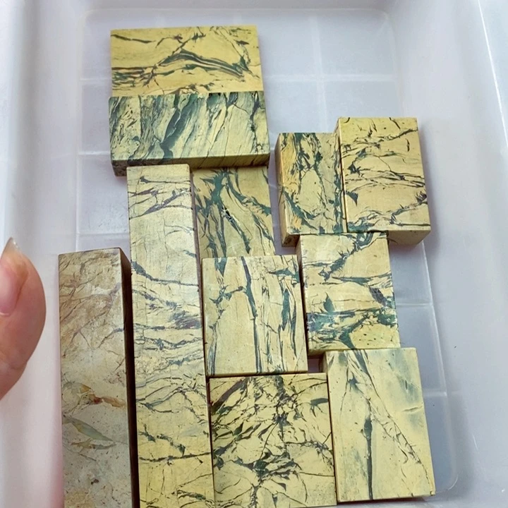 青田石印石R****e四川石头