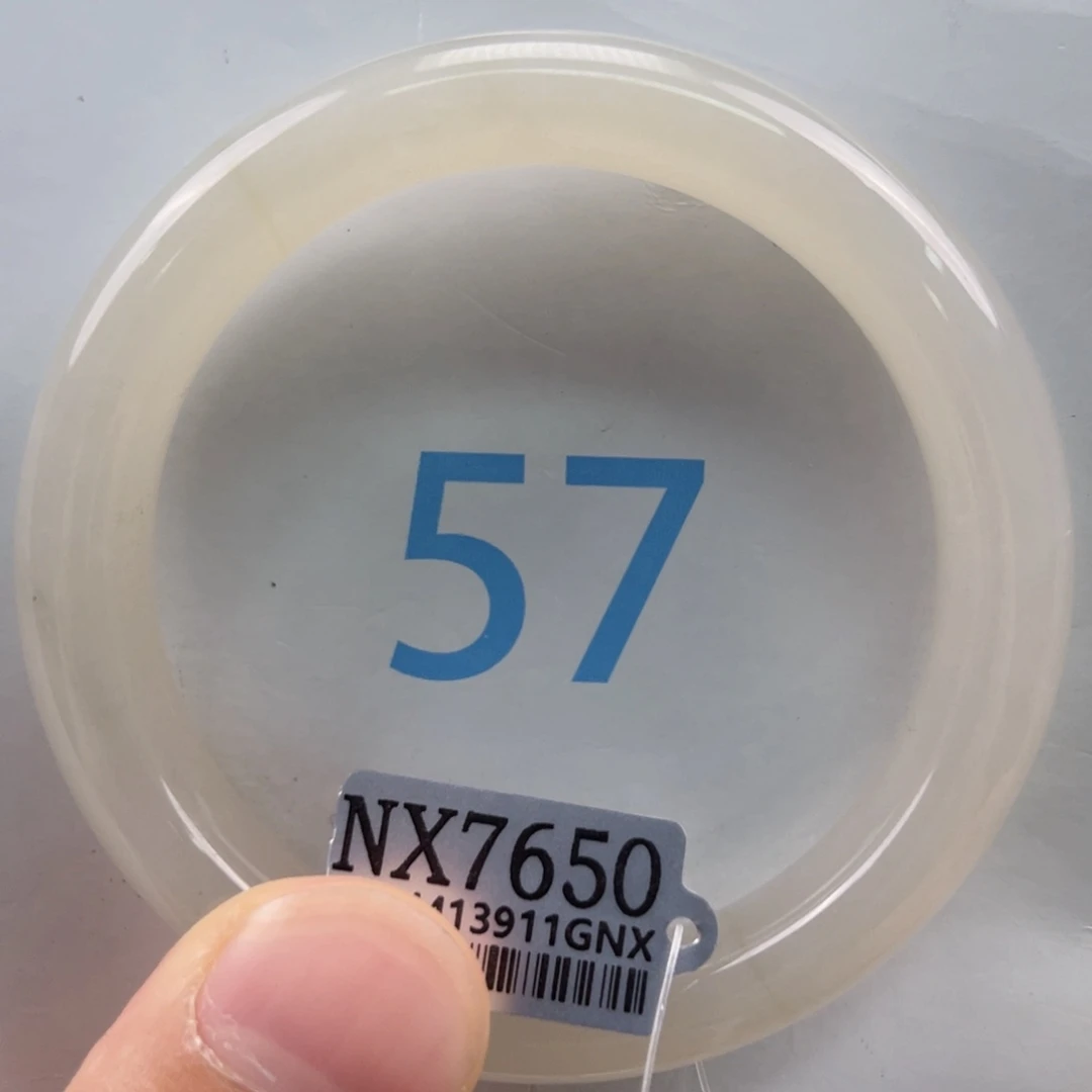 胖****和田玉手镯未镶嵌