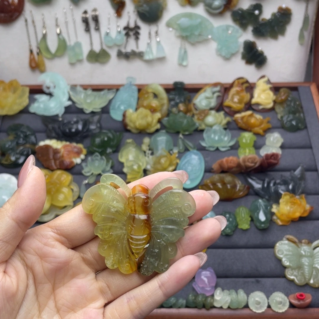 蛇纹石玉合金颈饰