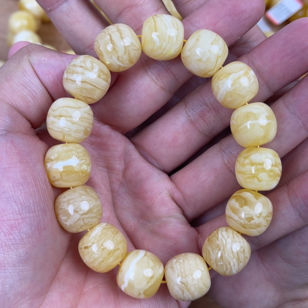 裸石琥珀未镶嵌卡15有瑕疵