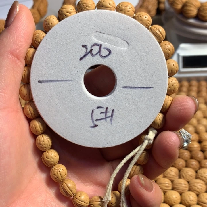 小***鑫手串桃核5号链接，手串