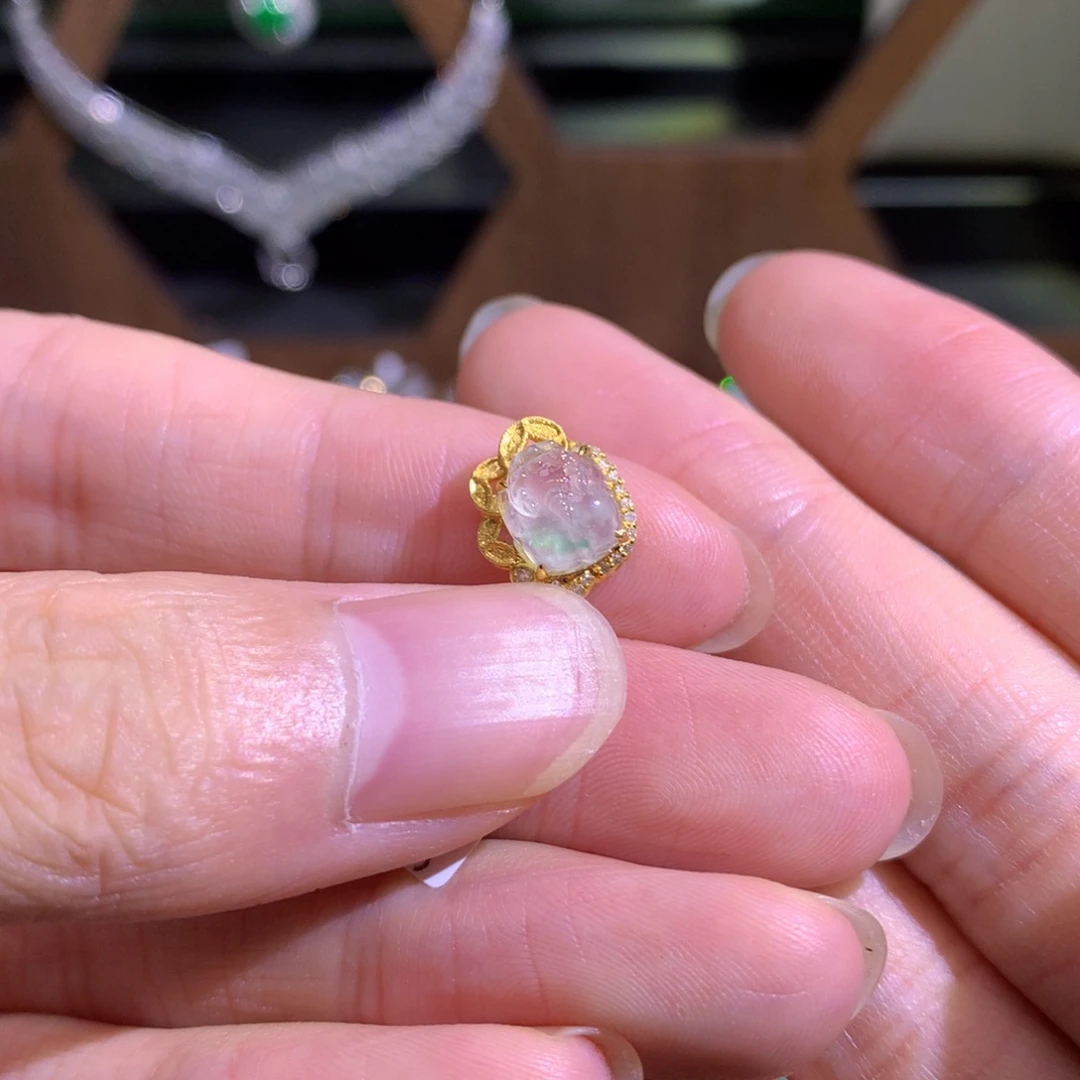吊坠(不含链)18K金镶嵌翡翠