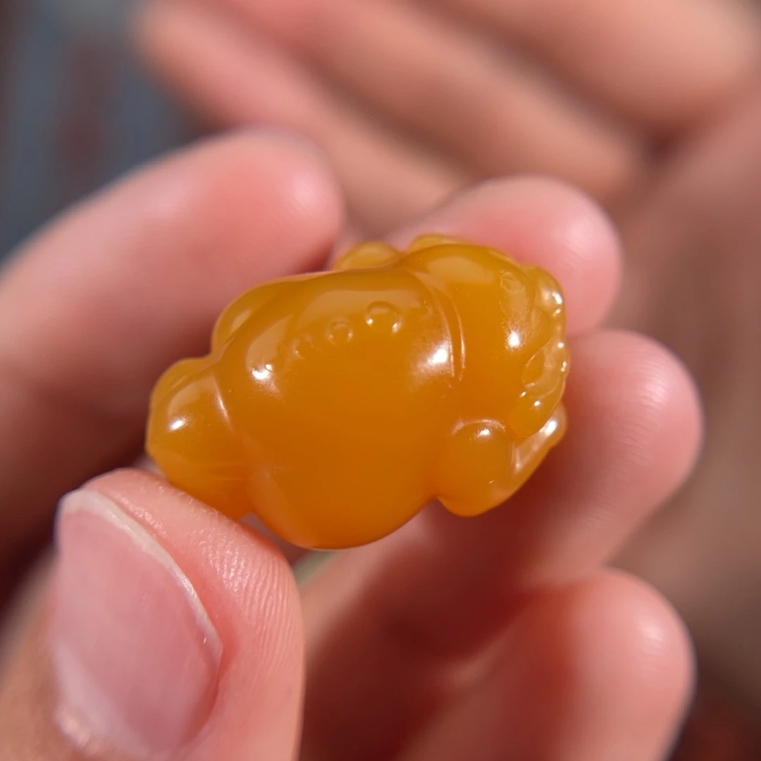 石英质玉（黄龙玉）缅黄金蟾23.5*16.2未镶嵌