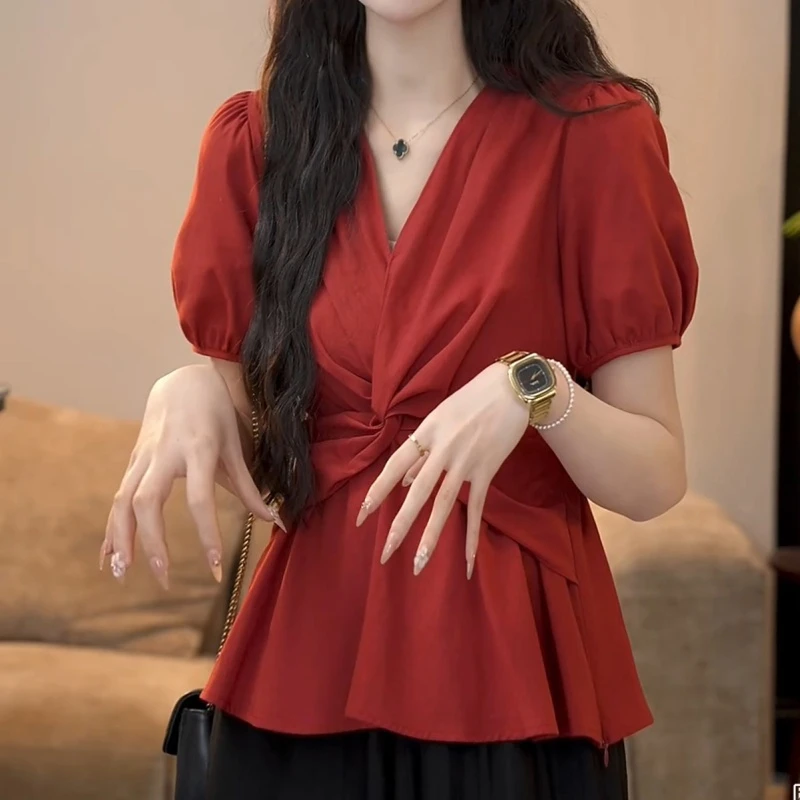 法式复古港风设计感V领衬衫女士夏季新款时尚气质收腰泡泡袖上衣