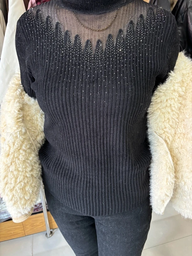 百搭款黑色天鹅绒