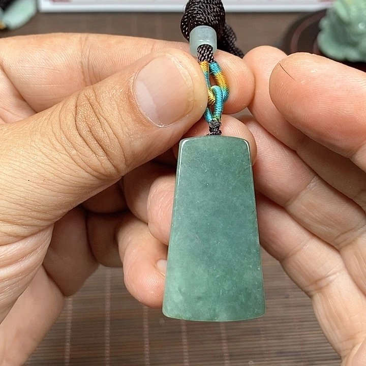颈饰未镶嵌翡翠天然翡翠玉A货配证书