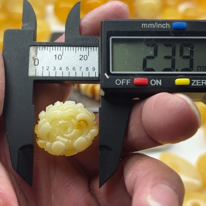 琥珀（矿物珀）未镶嵌裸石