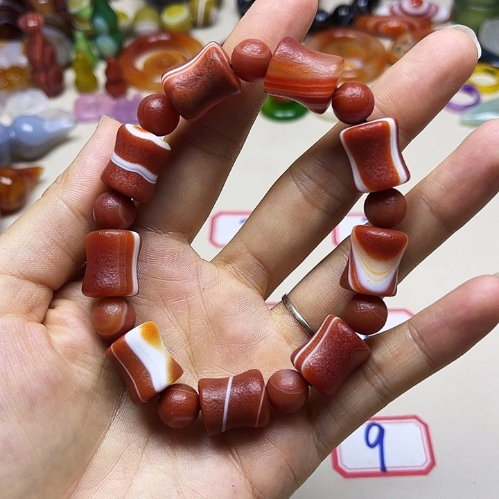 用***6未镶嵌颈饰玛瑙/玉髓
