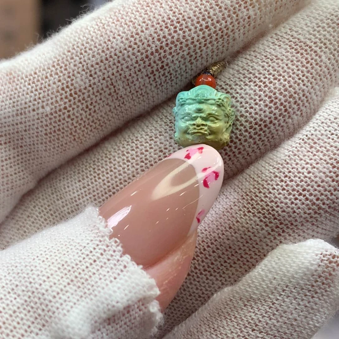 绿松石未镶嵌挂件