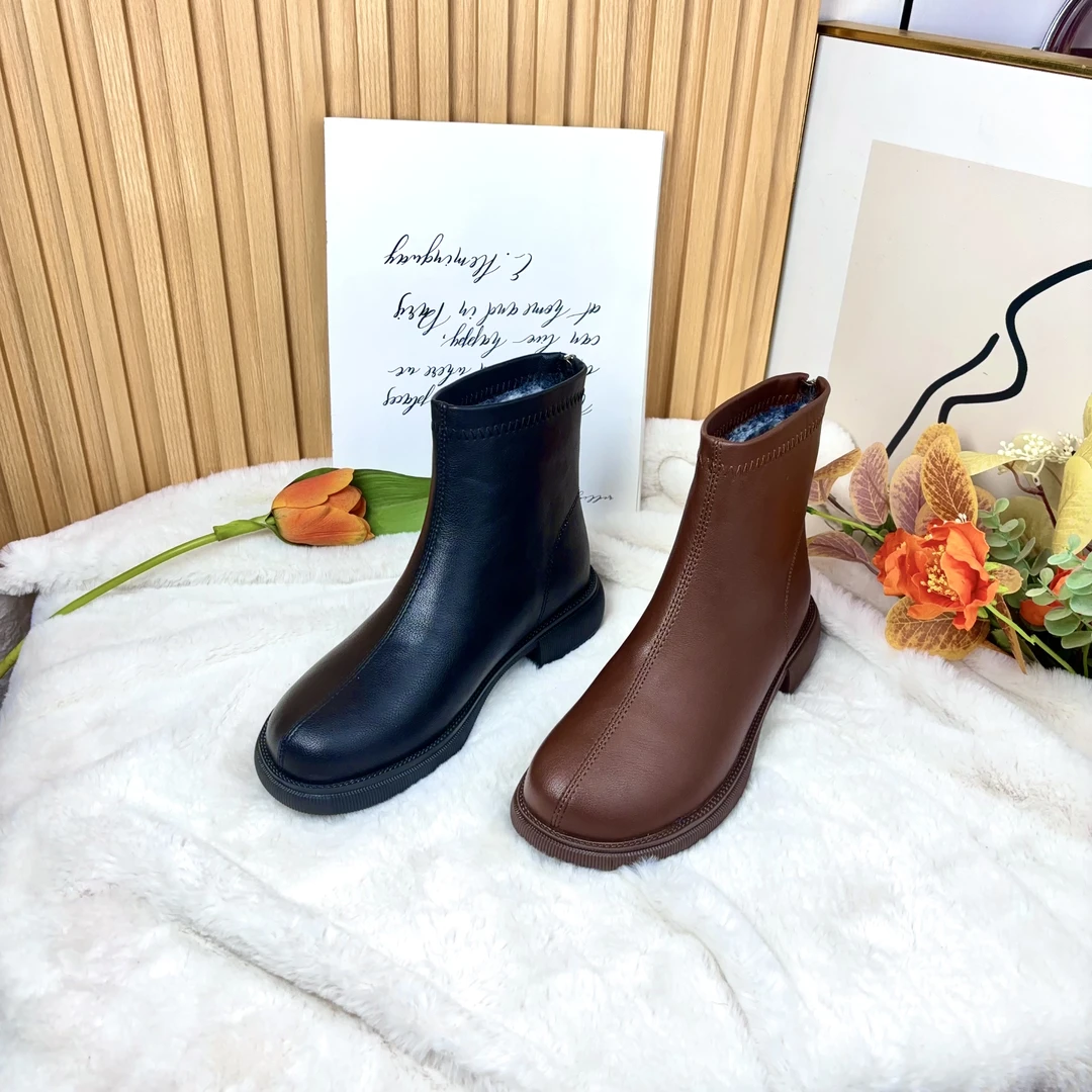 2025冬季圆头软皮舒适保暖短靴马丁靴女烟筒短靴9917
