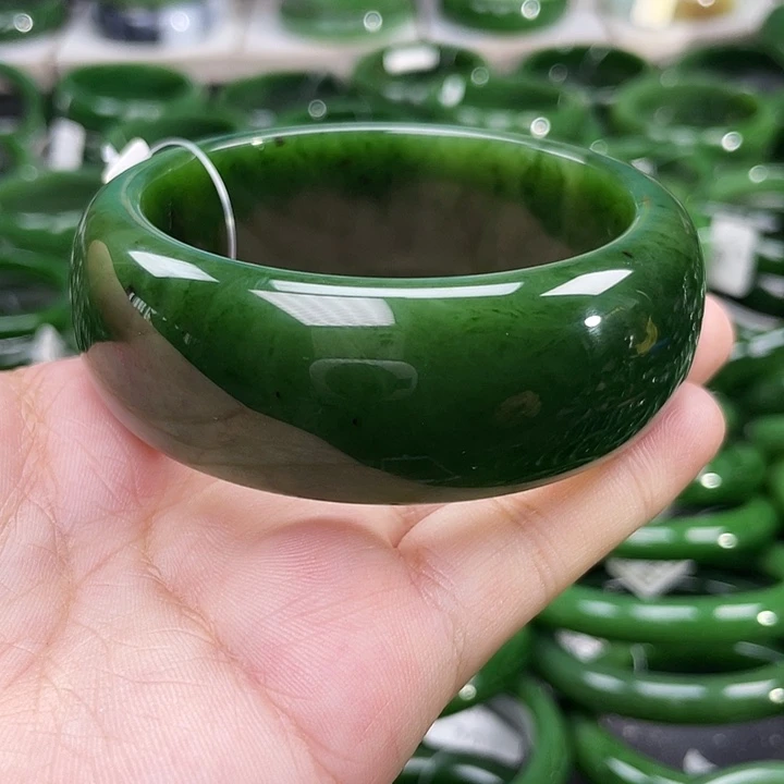 未镶嵌手镯和田玉（碧玉）