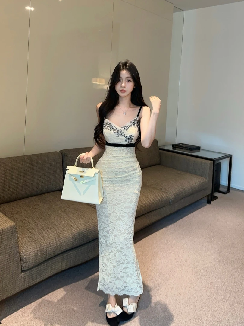 2025秋季新款纯欲性感蕾丝吊带连衣裙收腰显瘦修身气质包臀长裙