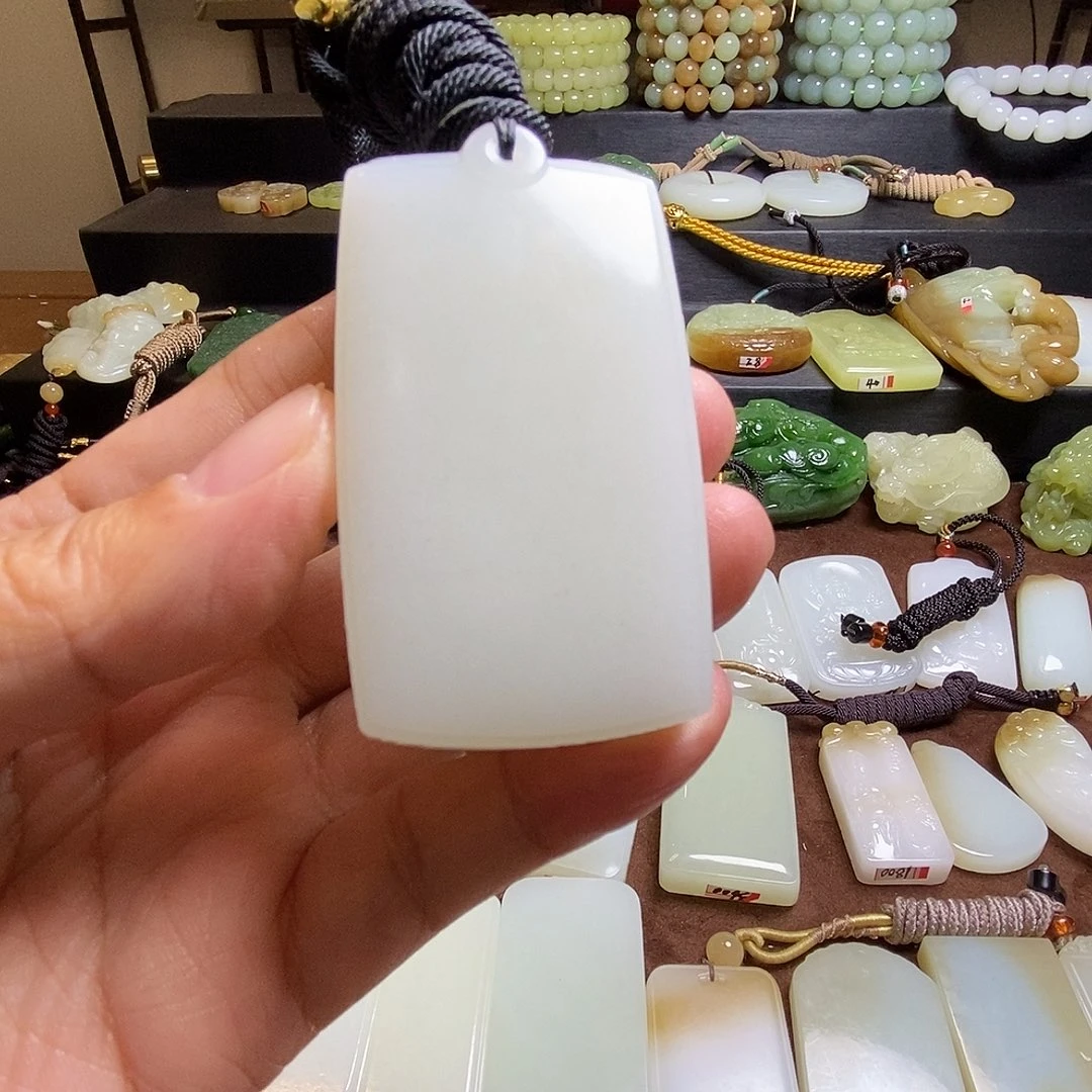 和田玉未镶嵌吊坠(不含链)