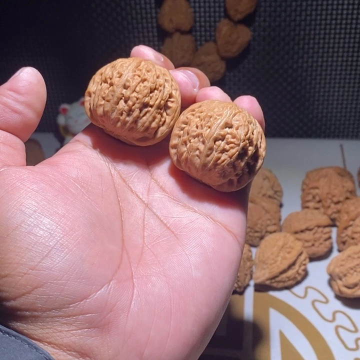 把件文玩核桃吃****子铁锤