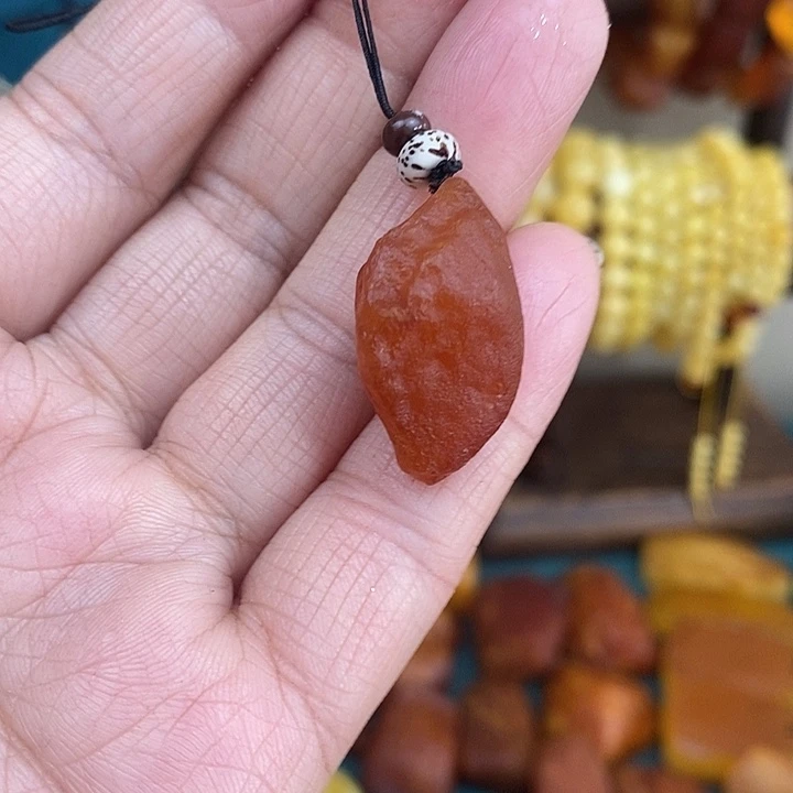 蜜蜡未镶嵌颈饰手机坠