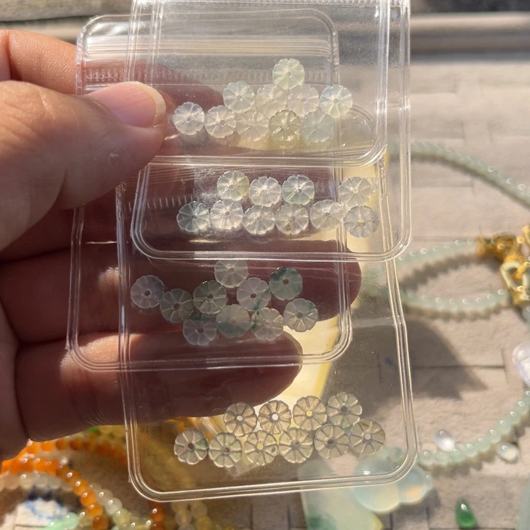 定制翡翠未镶嵌翡翠小花