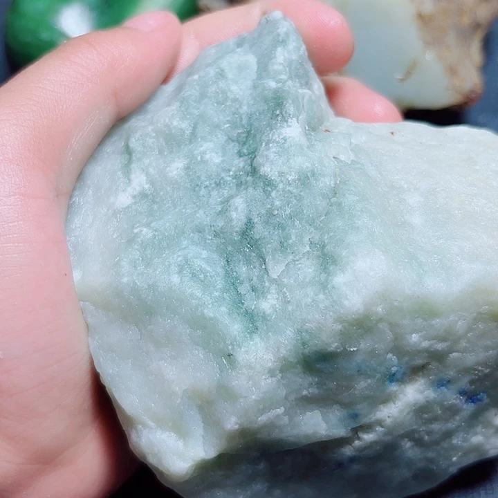 和田玉（糖玉）未镶嵌珠宝奇石