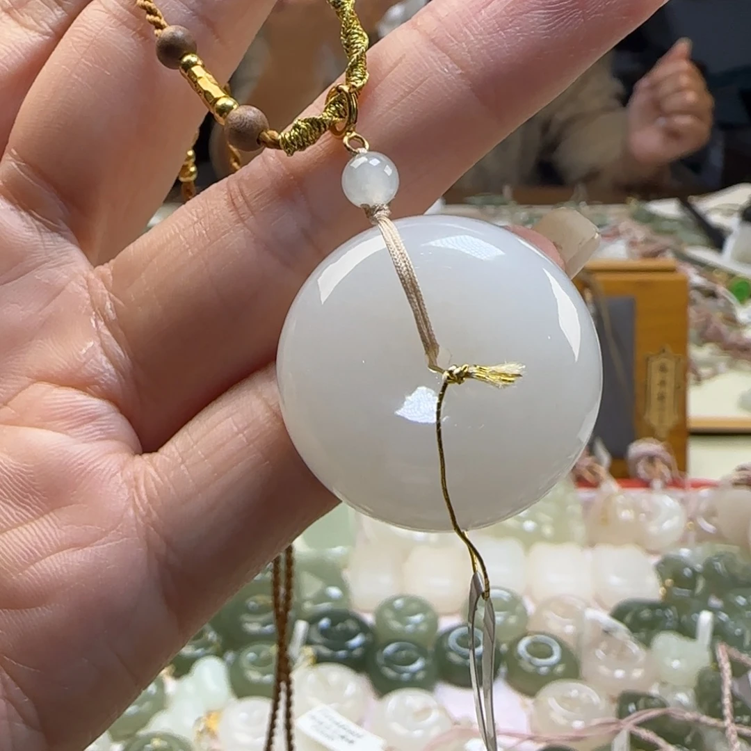 宋****和田玉未镶嵌颈饰