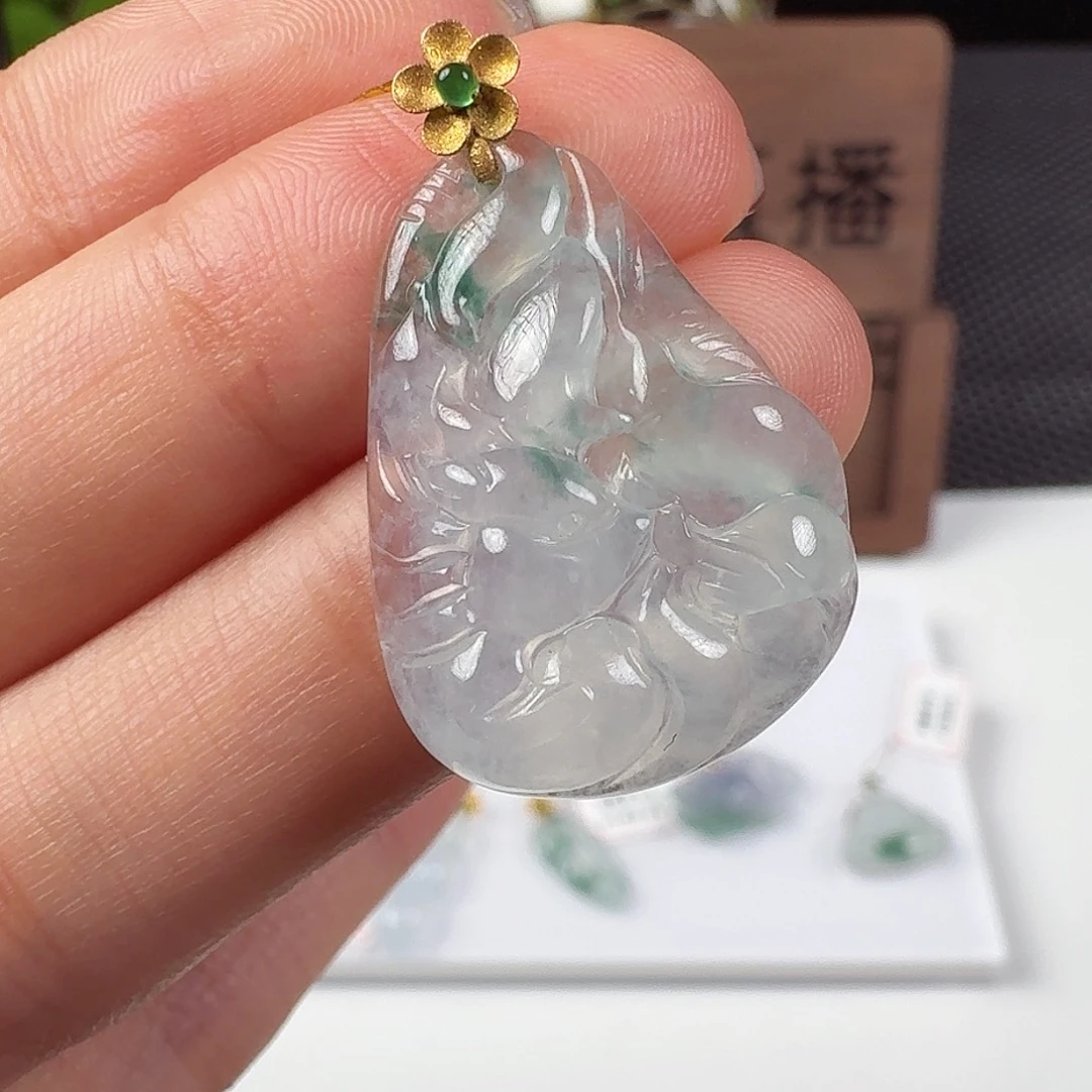翡翠18K金镶嵌颈饰