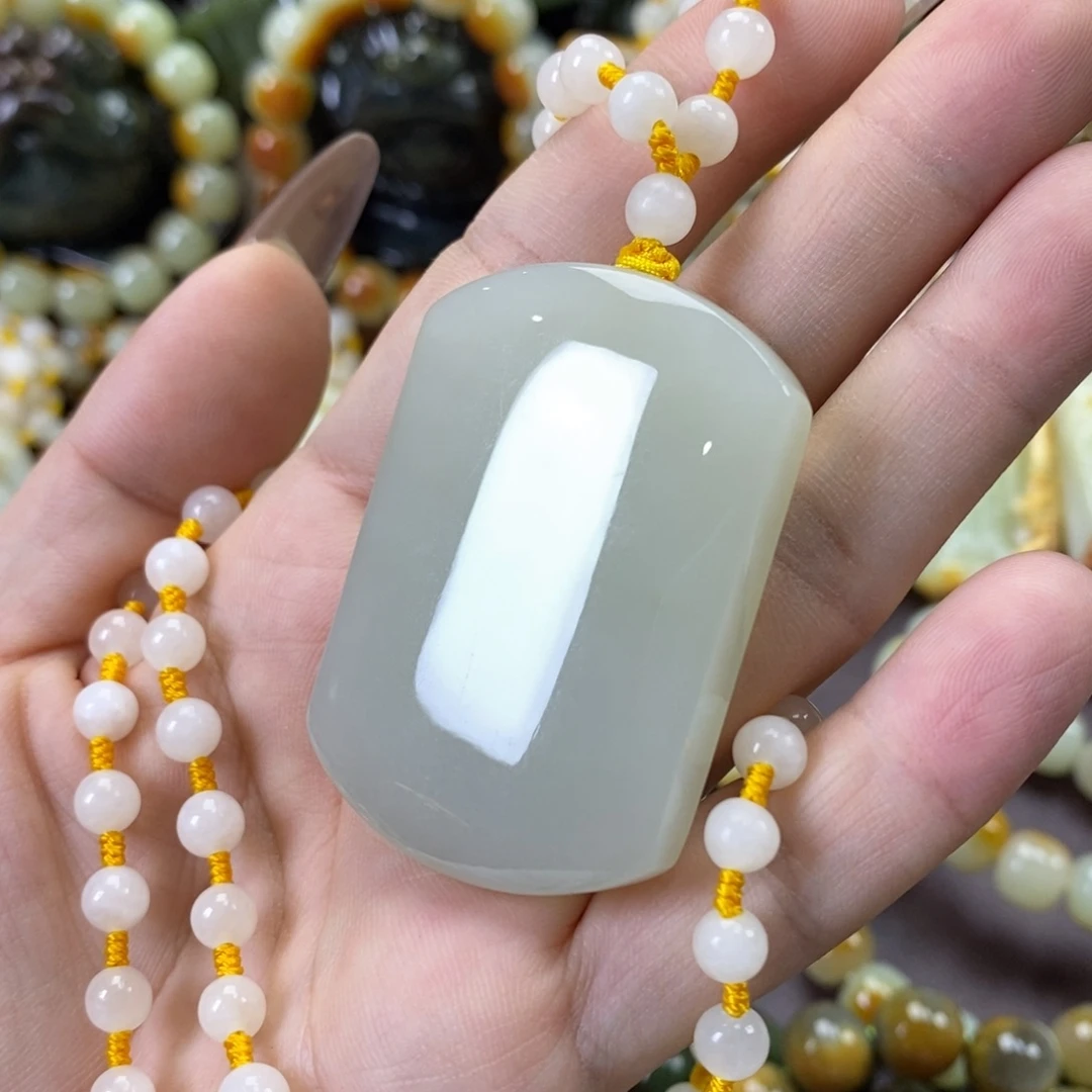 未镶嵌透闪石质玉挂件喆**爹