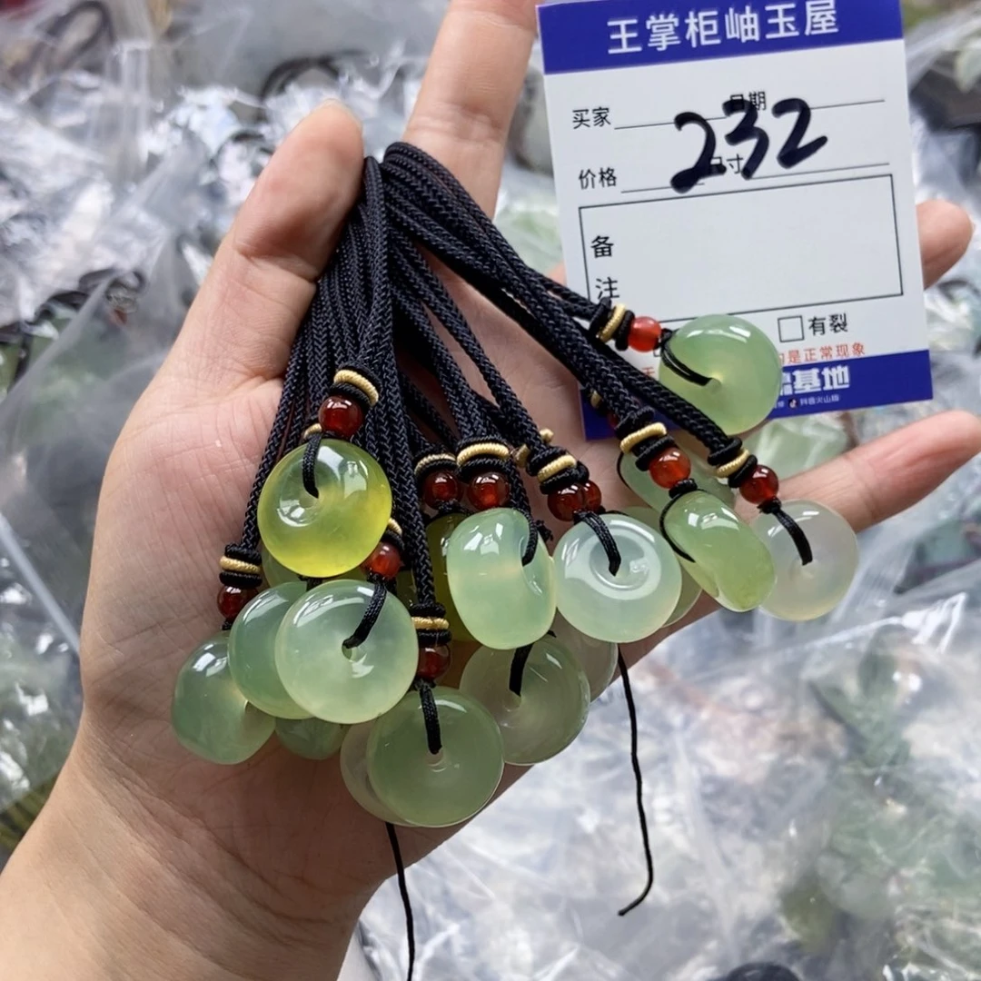 岫玉未镶嵌吊坠吊坠多样性，发一个