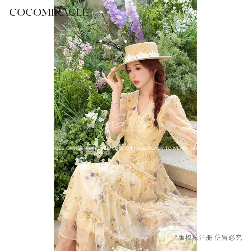 董小姐【流光花语】新款V领钉珠碎花连衣裙Q51LYQ073