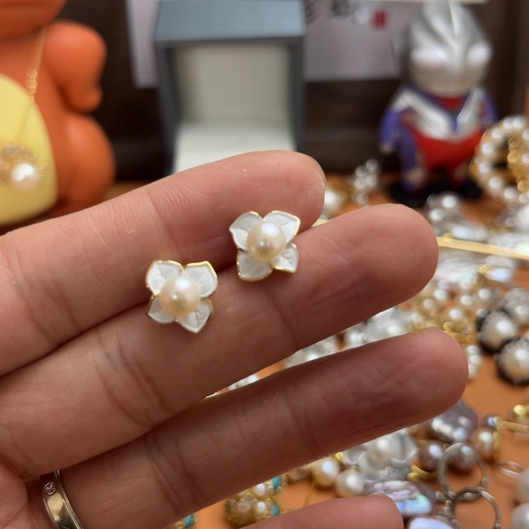 淡水珍珠银S925镶嵌颈饰小白花耳钉