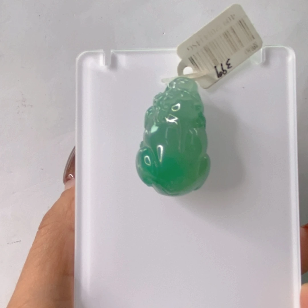 颈饰未镶嵌石英质玉