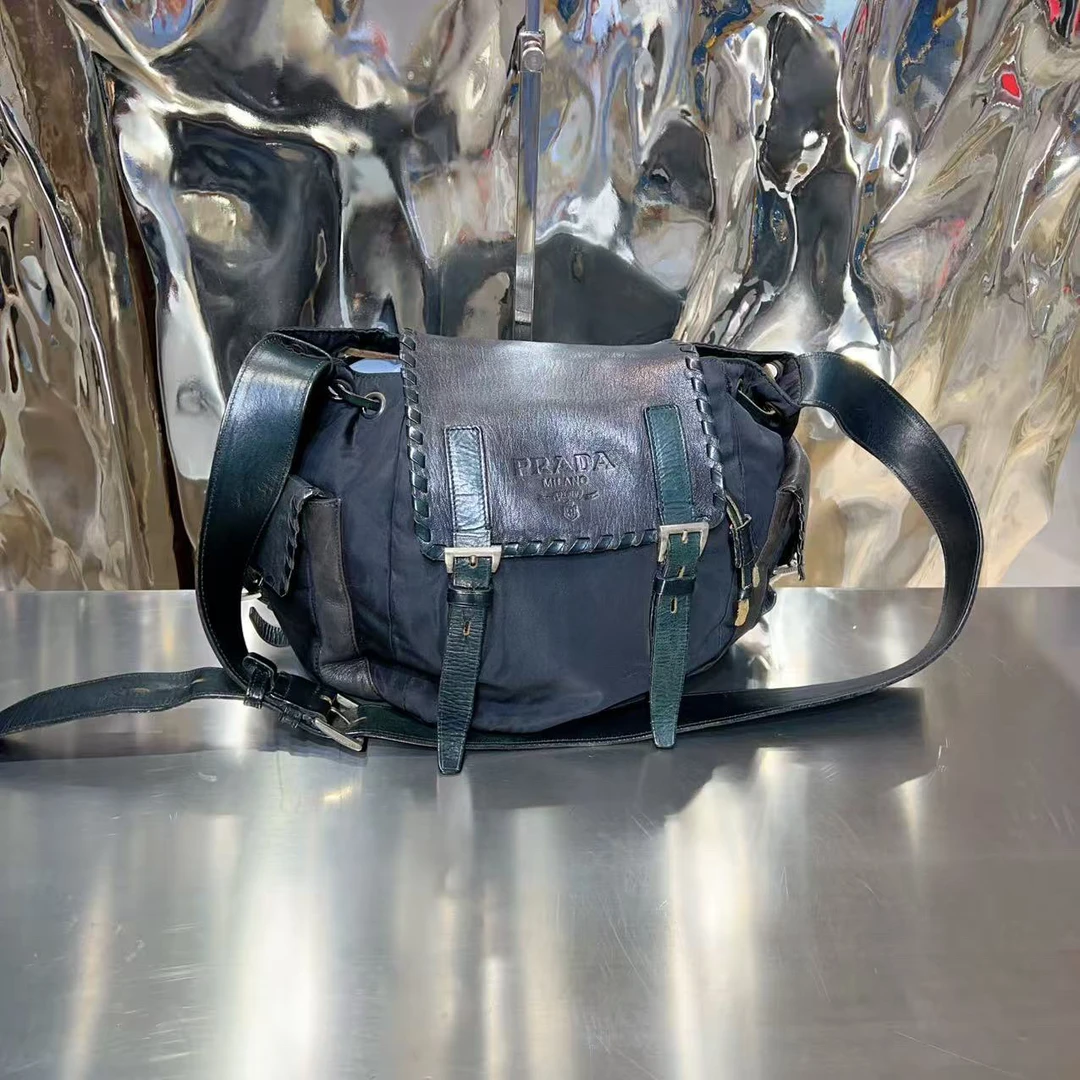 95新 Prada/普拉达 普拉达 黑色 拼皮 翻盖 邮差 单肩包 /0000